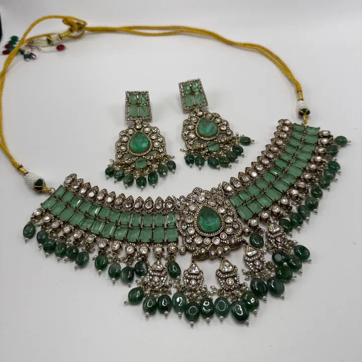 Emerald Green Delicate Necklace Set from Desi Girl Gems